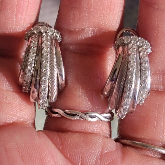 Judith Ripka Jewelry - *RARE* Old Judith Ripka JR piece 925 sterling silver glamorous ribbed different